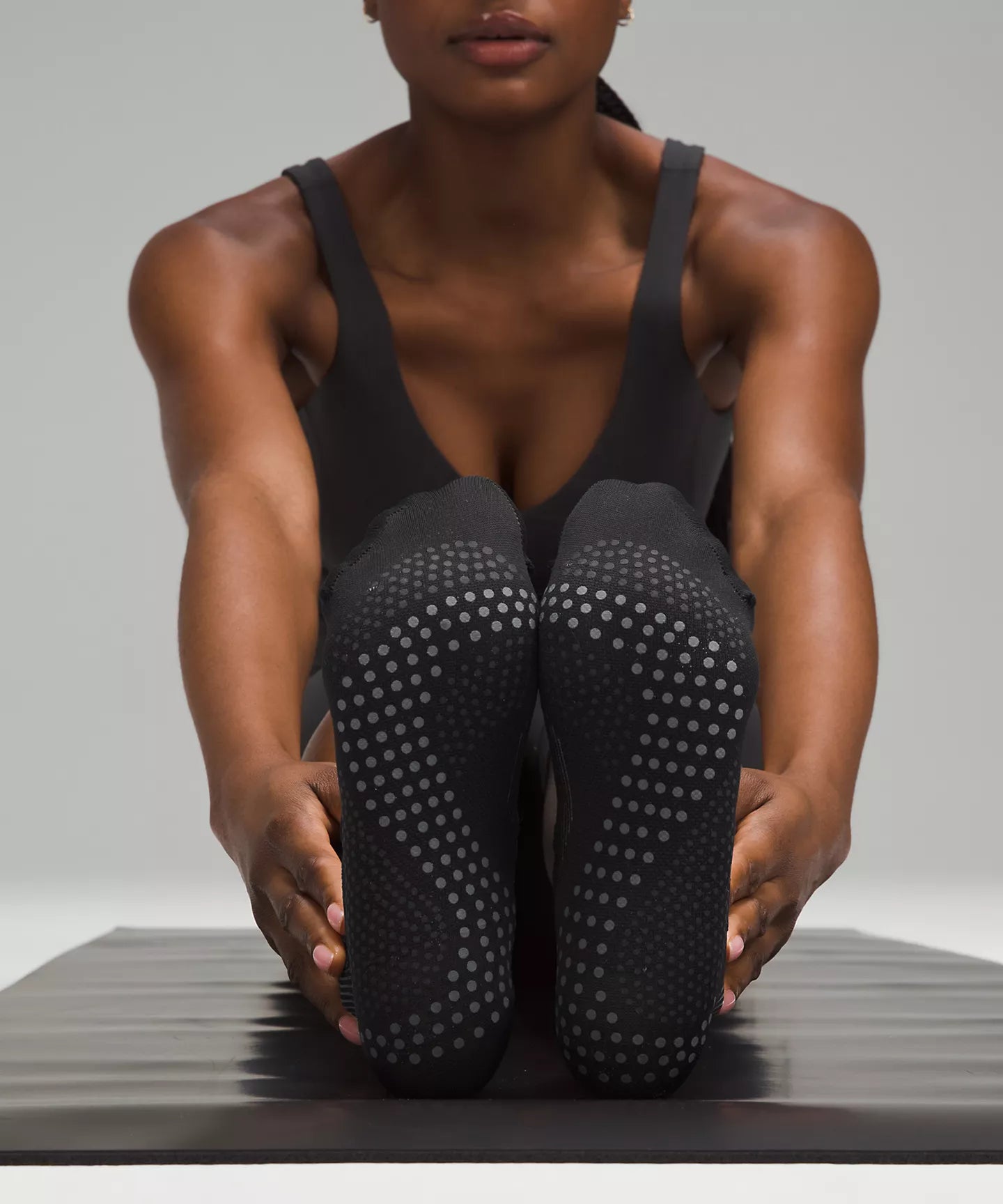 lululemon - Women's Find Your Balance Crew Length Socks - Black