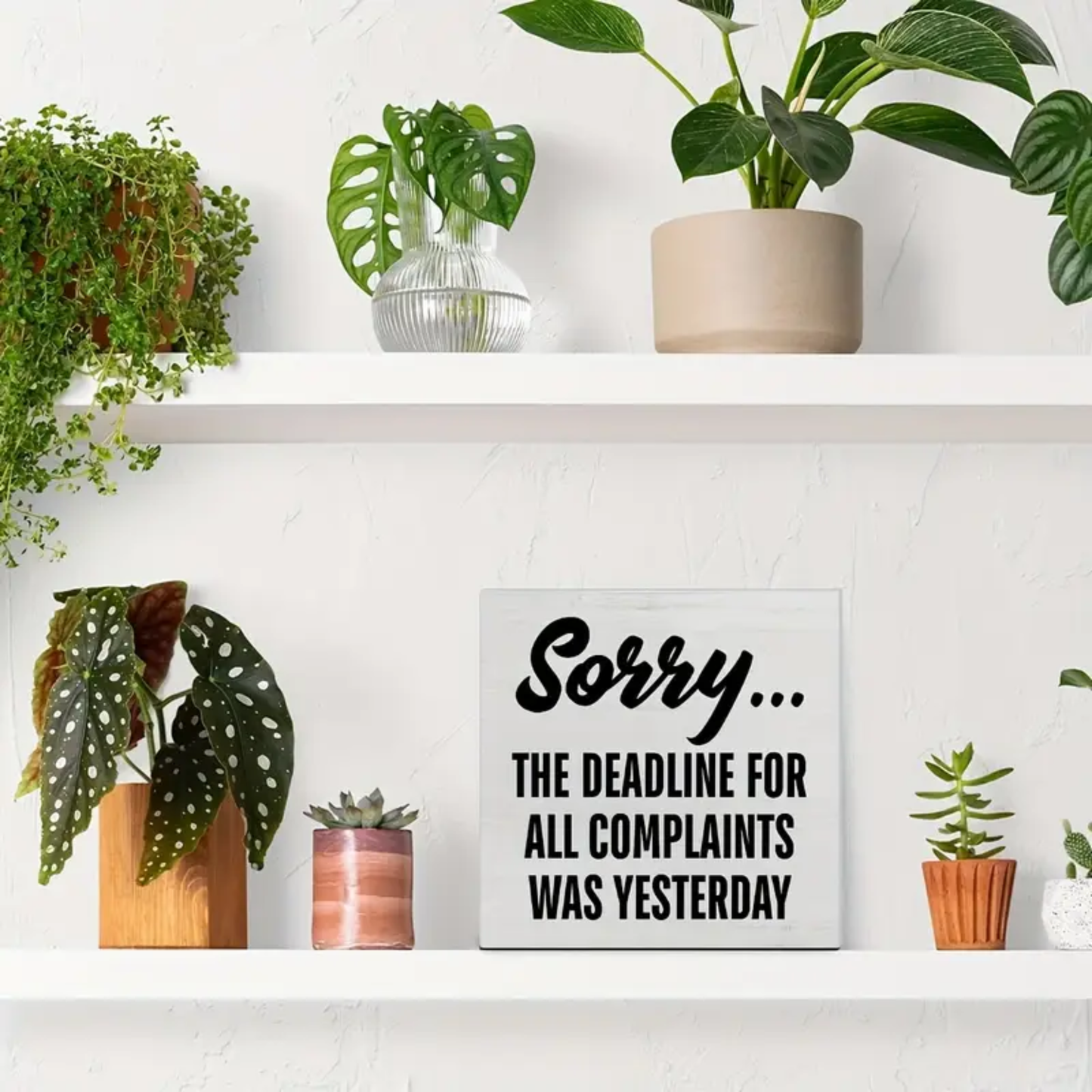 Deadline for Complaints Desk Sign