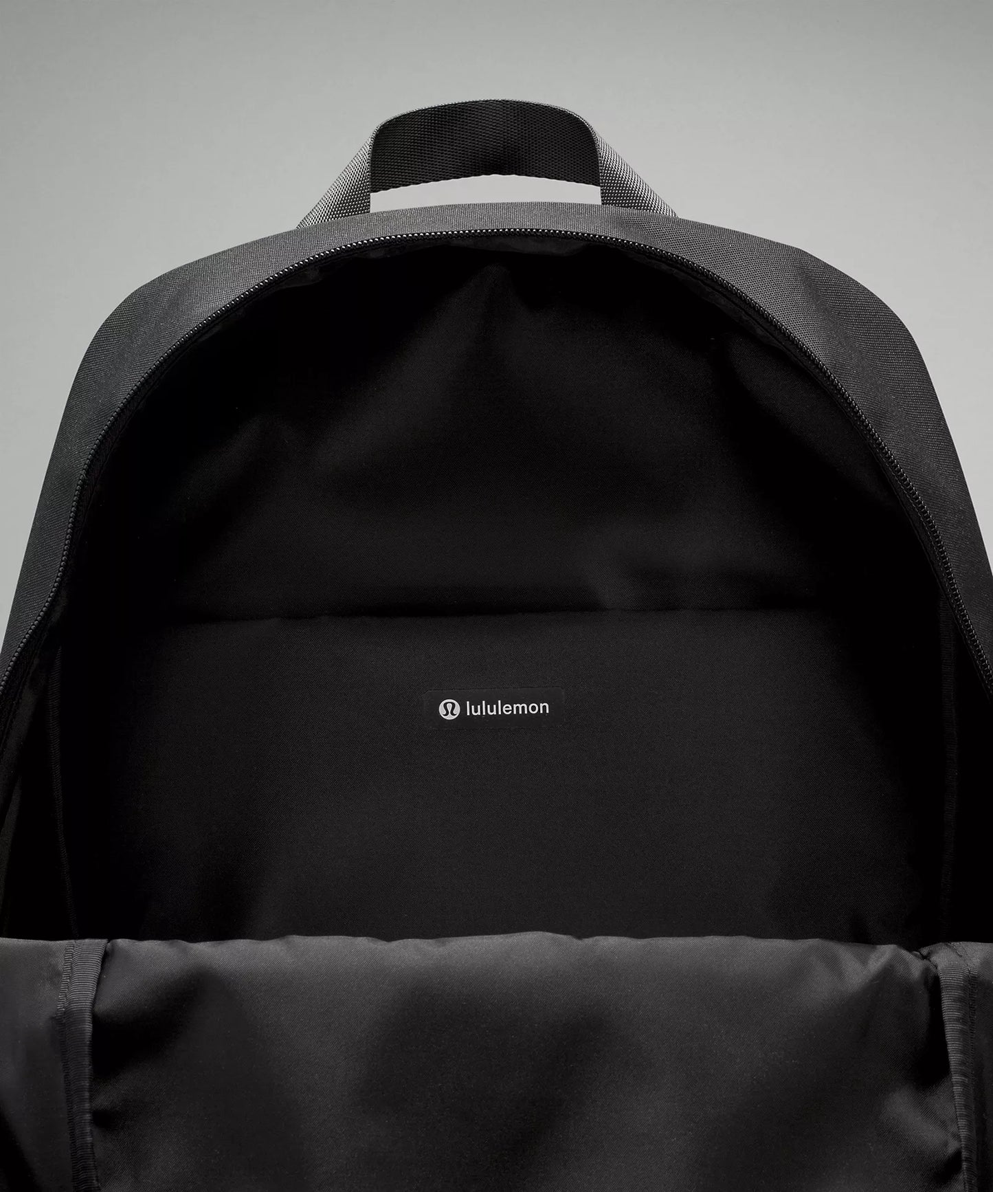 lululemon -  Everywhere Backpack 22L - Black