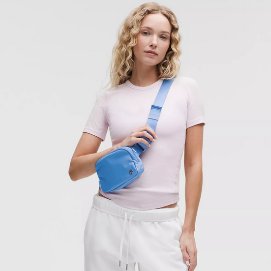 lululemon -  Everywhere Belt Bag 1L - Pool Party