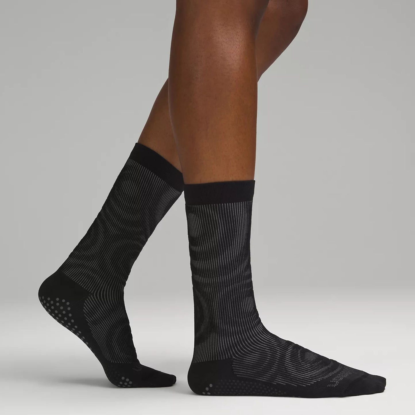 lululemon -  Women's Find Your Balance Crew Length Socks - Black